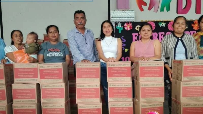 ENTREGAN APOYOS DE MIL DÍAS DE VIDA