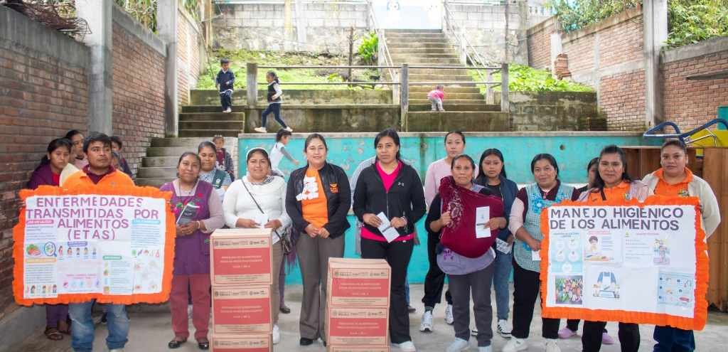ENTREGA DIF DE CALCAHUALCO DESAYUNOS ESCOLARES