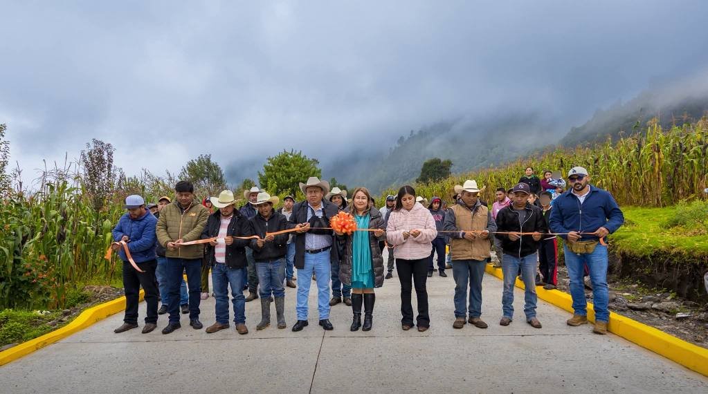 ALCALDE DE COSCOMATEPEC INAUGURA OBRA EN ASERRADERO