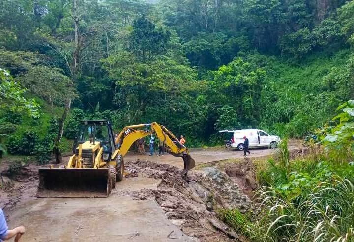 ATIENDE AYUNTAMIENTO DE TOTUTLA REPORTES DE AFECTACIONES POR LLUVIAS