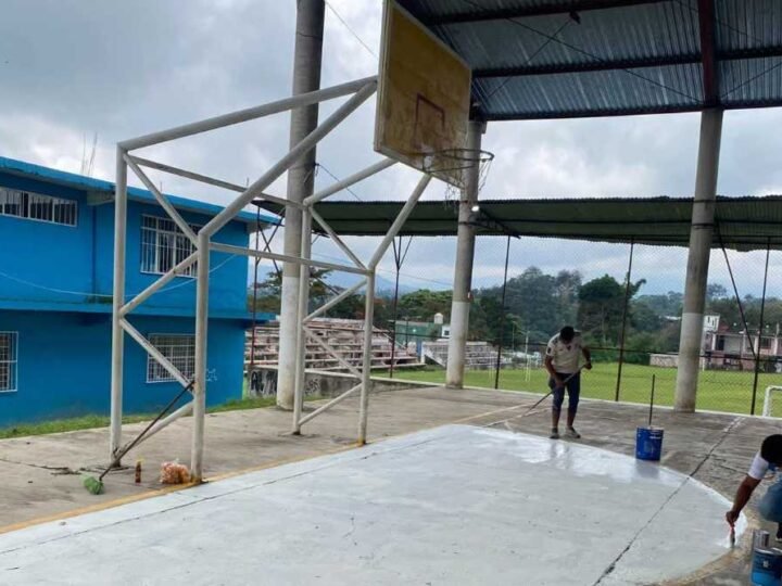 DAN MANTENIMIENTO A ESPACIOS DEPORTIVOS DE TOTUTLA