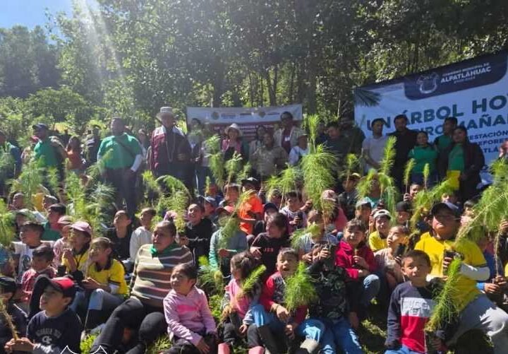 LLEVAN JORNADA DE REFORESTACIÓN A AYAHUALULCO