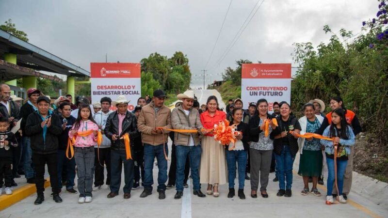 ISRAEL SANDOVAL ENTREGA OBRA EN ACATICPAC