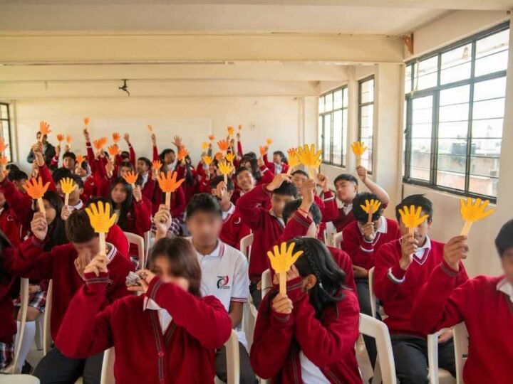 LLEVAN PLÁTICAS DE PREVENCIÓN DE VIOLENCIA EN CALCAHUALCO