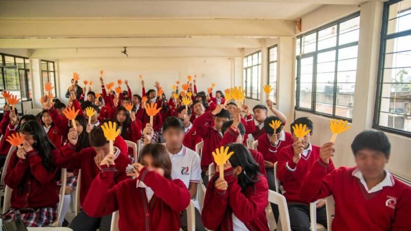 LLEVAN PLÁTICAS DE PREVENCIÓN DE VIOLENCIA EN CALCAHUALCO