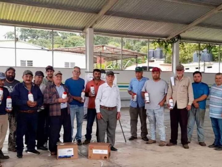 IMPARTEN PLÁTICA SOBRE LA ROYA A PRODUCTORES DE ZENTLA