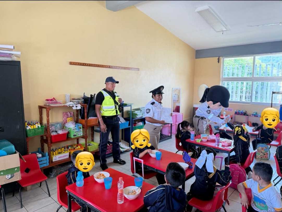LLEVAN FERIA VIAL A ESCUELAS DE CHOCAMÁN