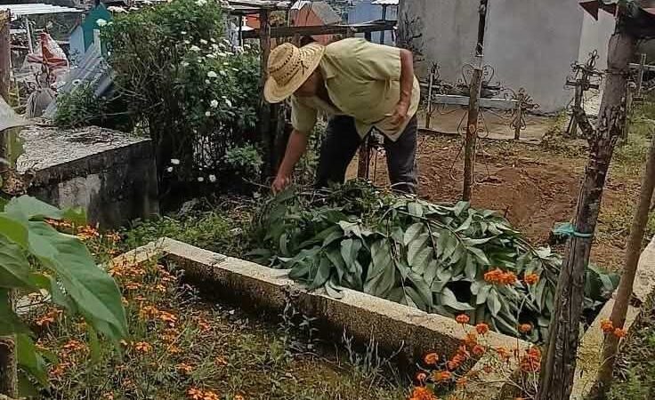 REALIZAN LABORES DE LIMPIEZA EN PANTEÓN DE ALPATLÁHUAC