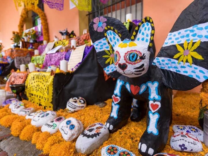 MANTIENEN VIVA TRADICIÓN DE DÍA DE MUERTOS EN COSCOMATEPEC