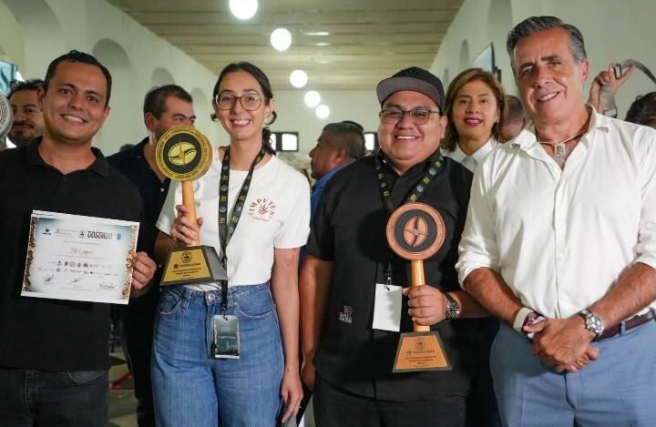 PREMIAN A GANADORES DE COMPETENCIA DE TOSTADO DE CAFÉ