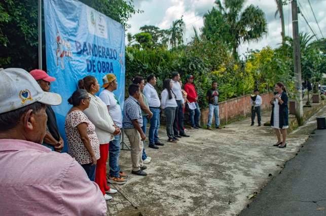 REHABILITARÁN ACCESO A IXHUATLÁN DEL CAFÉ