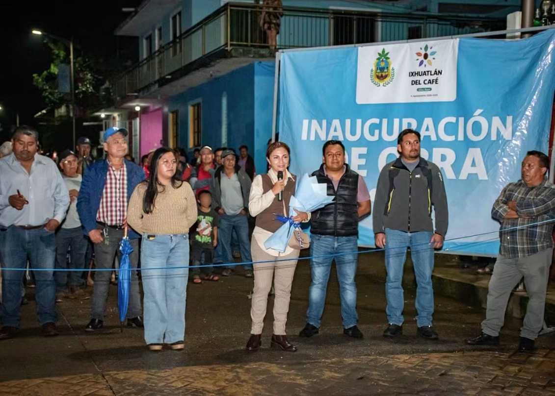 VIRIDIANA BRETÓN INAUGURA OBRA EN PRESIDIO