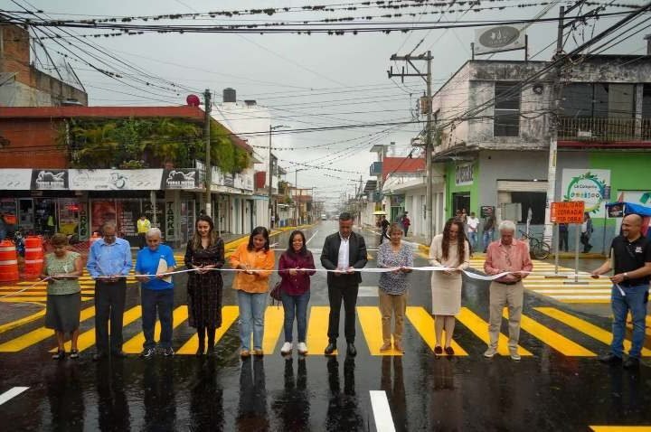 MANUEL ALONSO CEREZO INAUGURA CALLES EN CENTRO DE CÓRDOBA