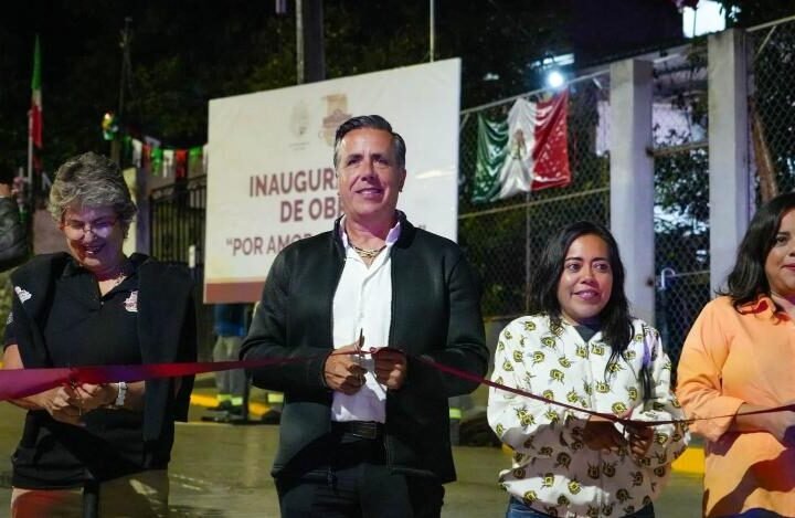 ALCALDE DE CÓRDOBA INAUGURA OBRA EN EL OTATE
