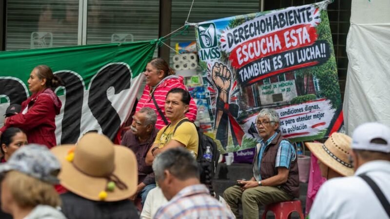 ZOÉ ROBLEDO ABRE DIÁLOGO CON TRABAJADORES INCONFORMES DEL IMSS