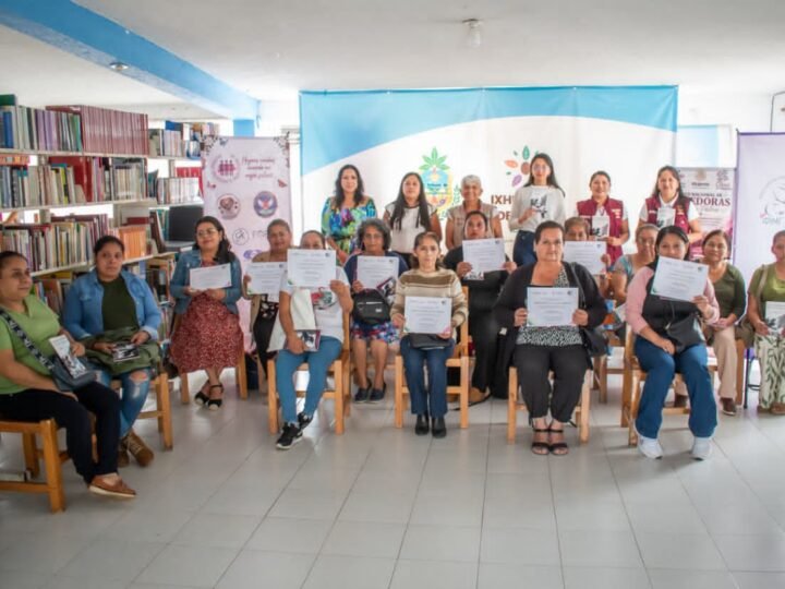 CONFORMAN GRUPO DE MUJERES TEJEDORAS DE IXHUATLÁN