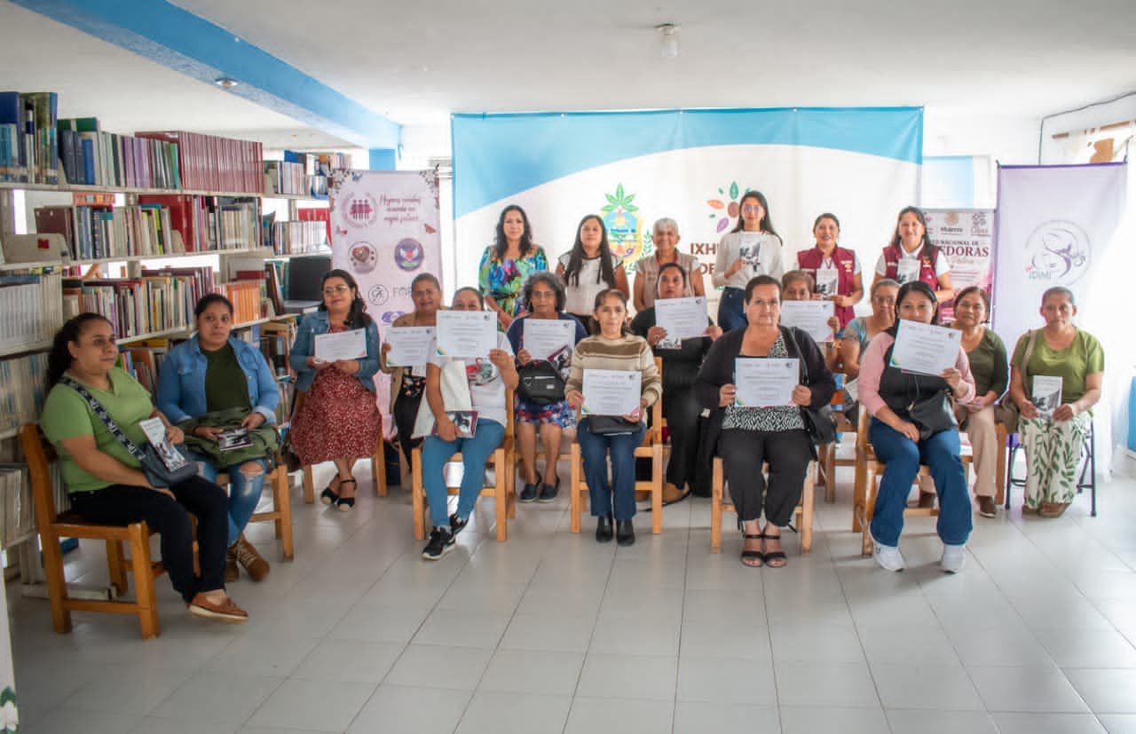 CONFORMAN GRUPO DE MUJERES TEJEDORAS DE IXHUATLÁN