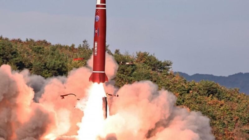 COREA DEL NORTE INAUGURA UN MUSEO QUE EXHIBE UN MISIL BALÍSTICO CAPAZ DE ALCANZAR A ESTADOS UNIDOS
