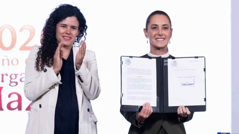 SHEINBAUM FIRMA DECRETO PARA PROTEGER A MENORES EN PLATAFORMAS DIGITALES