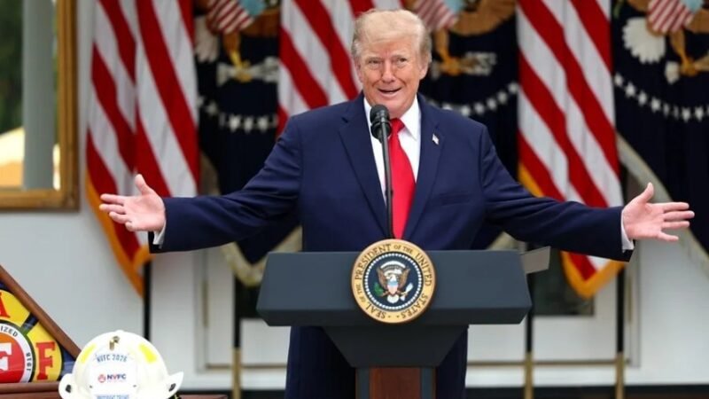 TRUMP ASEGURA QUE MÉXICO PAGÓ “MUCHAS VECES” EL MURO FRONTERIZO CON ARANCELES
