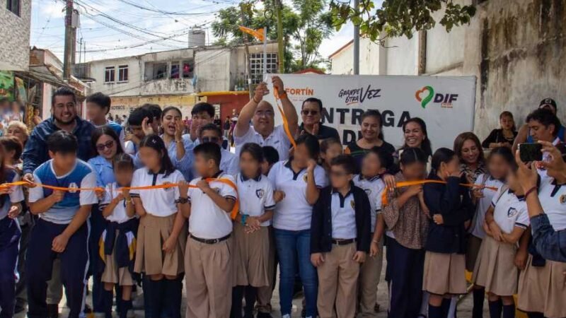 ALCALDE DE FORTÍN INAUGURA OBRAS EN SANTA LETICIA