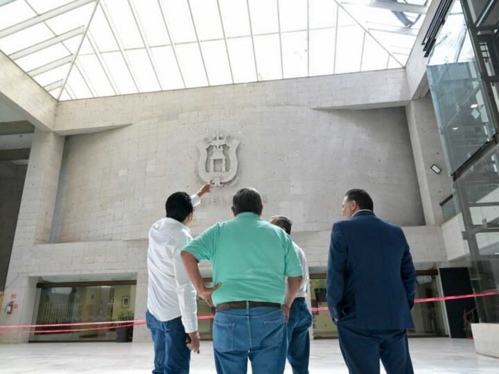 SUPERVISA PRESIDENTE DE LA JUCOPO TRABAJOS DE MANTENIMIENTO AL INMUEBLE DEL CONGRESO