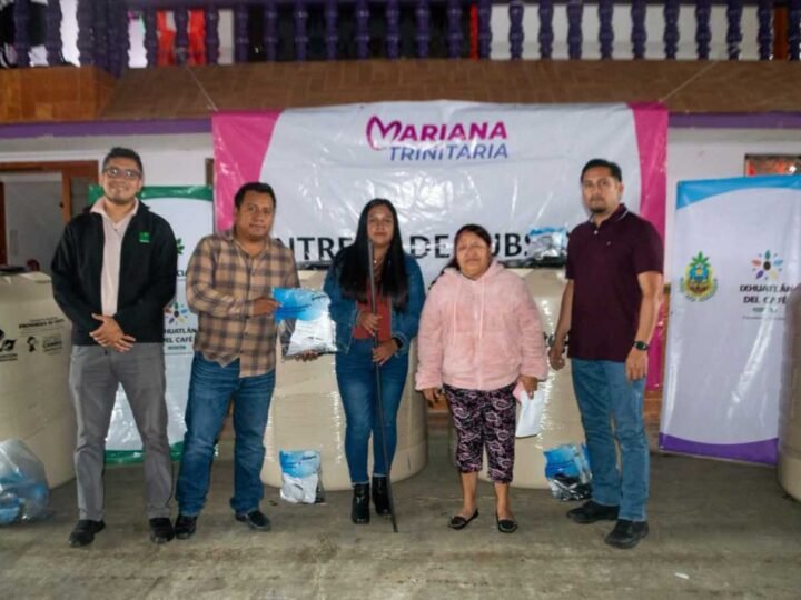 ENTREGAN ALMACENAMIENTOS DE AGUA A FAMILIAS DE IXHUATLÁN DEL CAFÉ