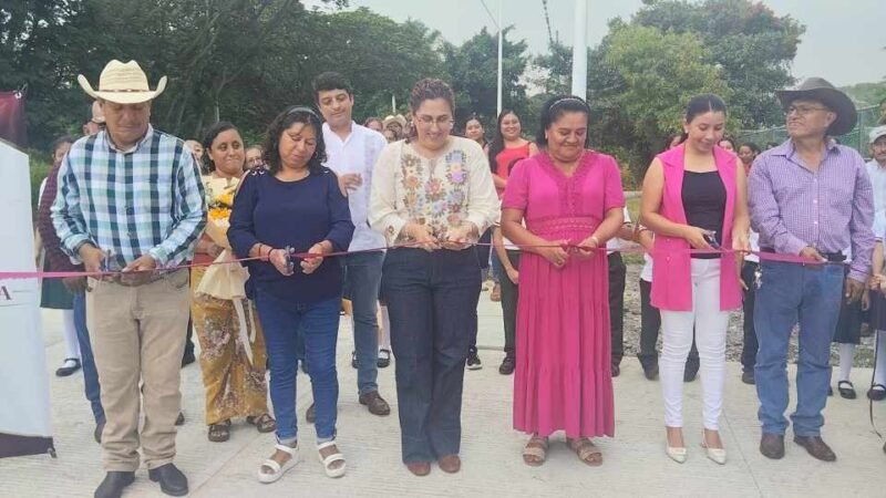 INAUGURA MIRIAM LÓPEZ CID OBRA EN LA FLOR