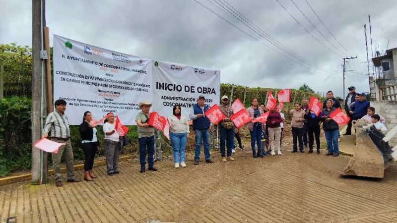 ALCALDE DE COSCOMATEPEC DA BANDERAZO DE OBRA EN EL MIRADOR