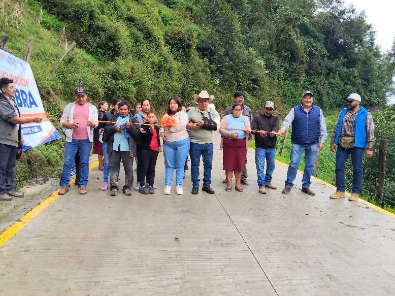INAUGURA ALCALDE DE COSCOMATEPEC OBRA EN MAQUILIXHUATLA