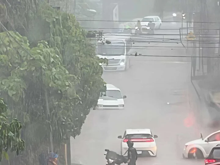 INTENSAS LLUVIAS ELEVAN NIVEL DE RÍOS EN ORIZABA