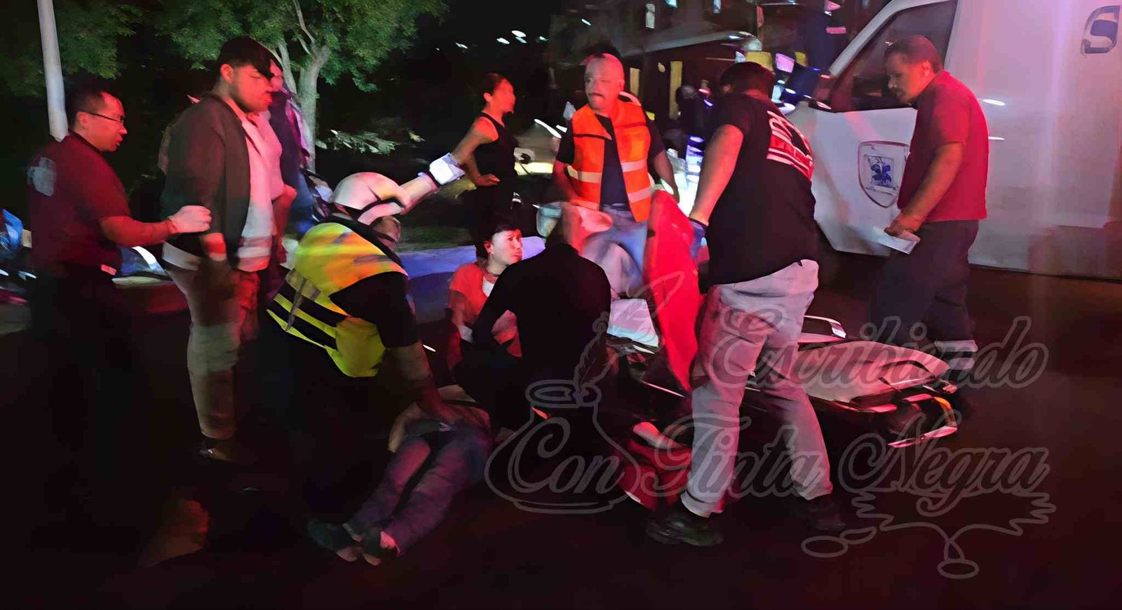 CHOCAN JOVENES CONTRA TAXI; EL MURIÓ