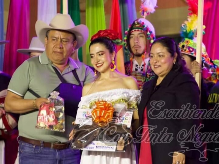 COSCOMATEPEC RECIBE AL QUINTO FESTIVAL DEL FOLKLOR