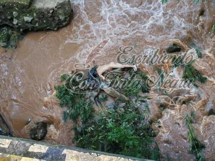 ENCUENTRAN EJECUTADO EN RÍO HUAZUNTLA