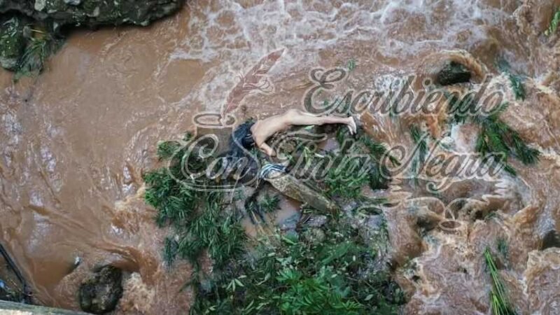 ENCUENTRAN EJECUTADO EN RÍO HUAZUNTLA