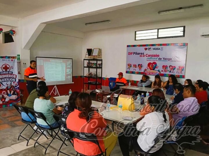 CAPACITA PROTECCIÓN CIVIL DE YANGA A MAESTROS EN PRIMEROS AUXILIOS