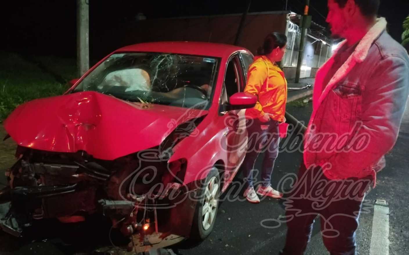 EBRIO SUJETO CHOCA EN EL BULEVAR GÓMEZ MORÍN